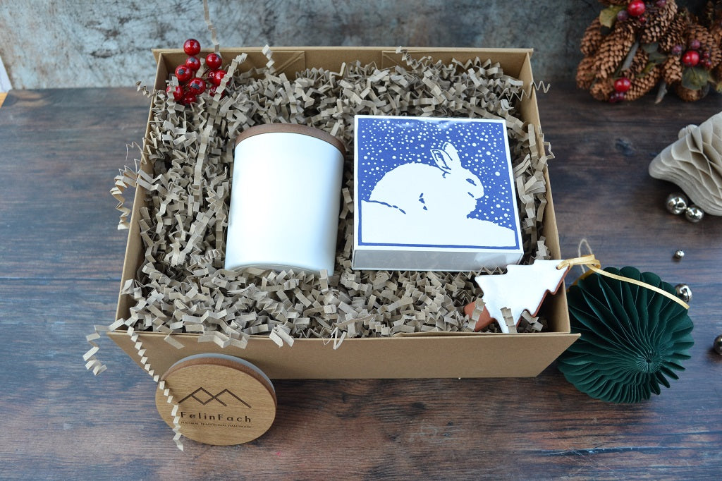 Signature matt white candle gift set with Archivist White Rabbit matchesnal_greeting_matches