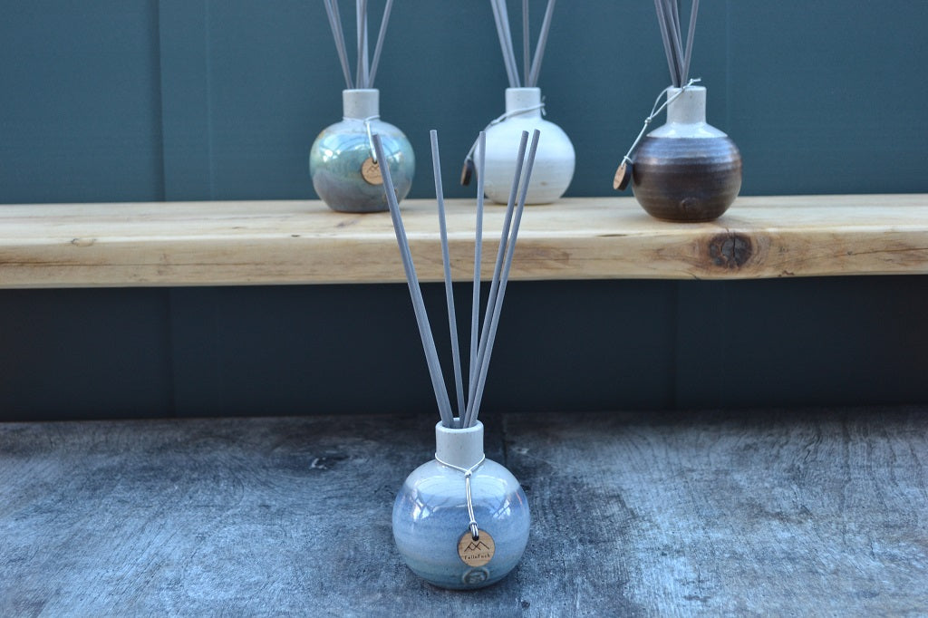 Stoneware reed diffuser refills